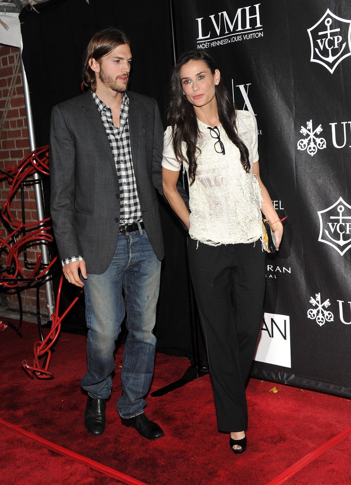 Ashton Kutcher And Sara Leal's Reported Naked Hot Tub Party | HuffPost ...