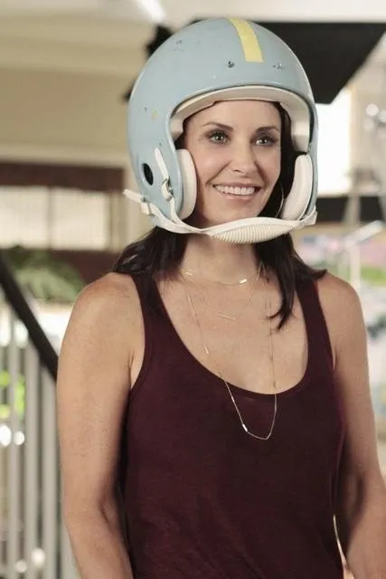 'Cougar Town' Returns With Its Wine-Drinking Wit Intact | HuffPost  Entertainment