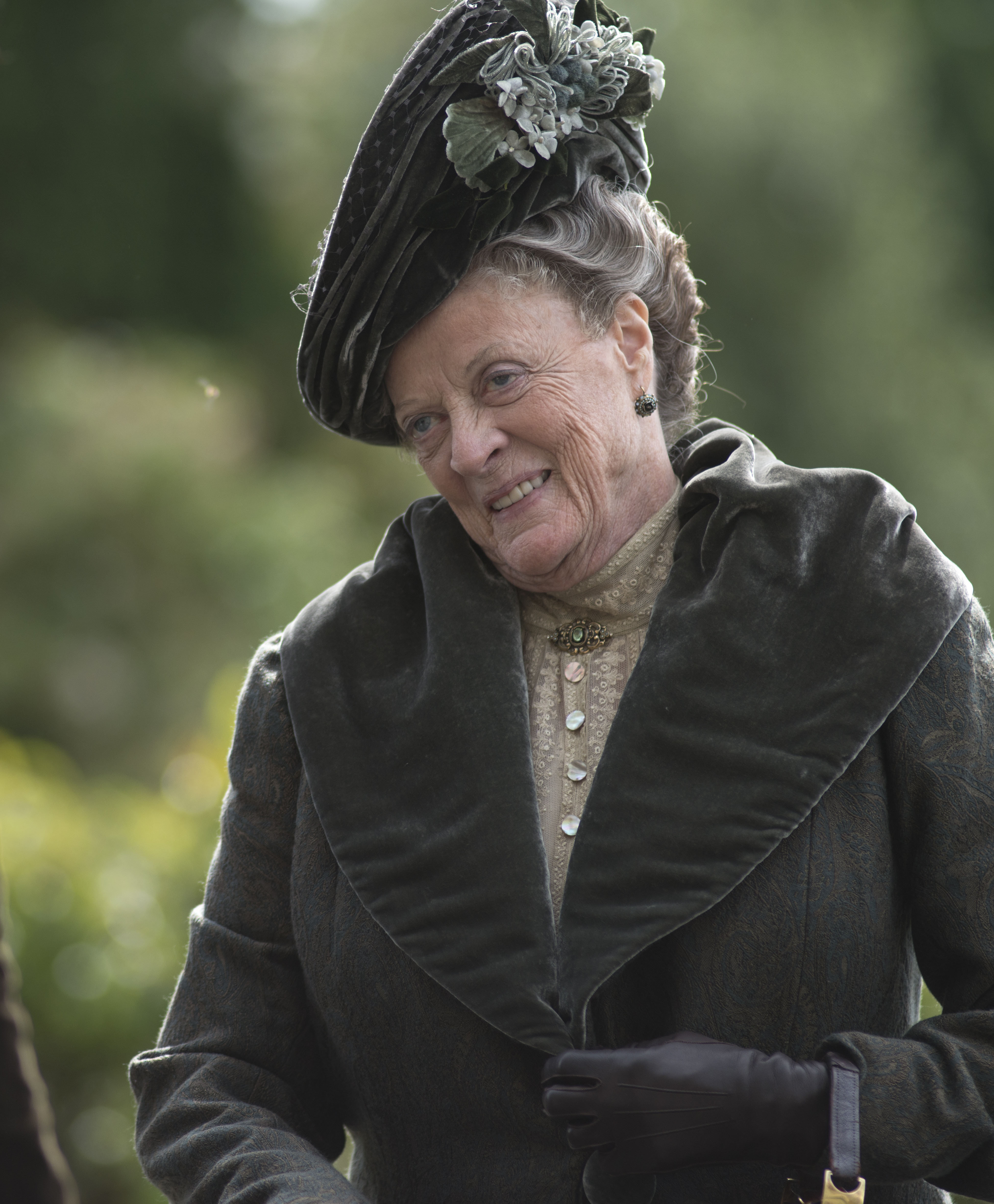 Maggie Smith As Dowager Countess: Comedy And Double-Take 'Downton Abbey ...