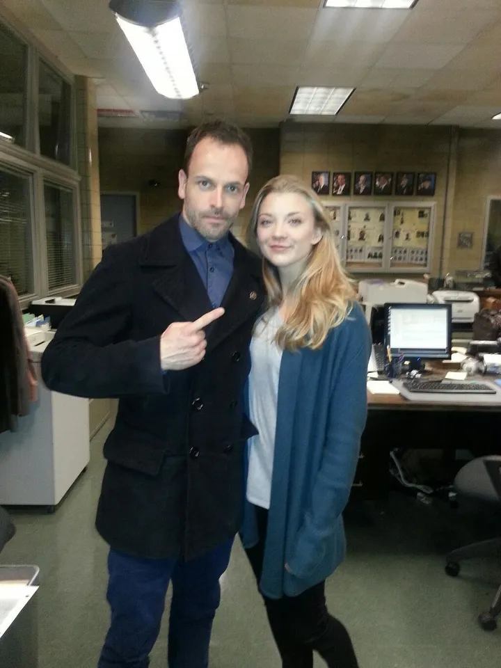 Natalie Dormer On The 'Elementary' Set With Jonny Lee Miller (PHOTO) |  HuffPost Entertainment