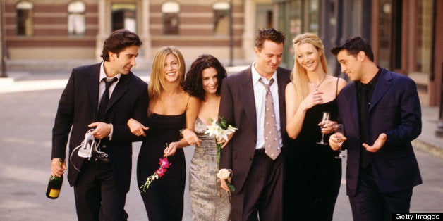 385848 01: Cast members of NBC's comedy series 'Friends.' Pictured: David Schwimmer as Ross Geller, Jennifer Aniston as Rachel Green, Courteney Cox as Monica Geller, Matthew Perry as Chandler Bing, Lisa Kudrow as Phoebe Buffay, Matt LeBlanc as Joey Tribbiani. (Photo by Warner Bros. Television)