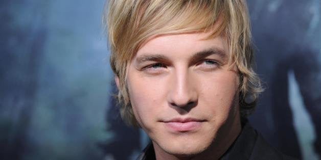 Cast member Ryan Hansen arrives on the red carpet for the Los Angeles premiere of 'Friday The 13th' at the Grauman?s Chinese Theater in Los Angeles on February 09 2009. AFP PHOTO / ROBYN BECK (Photo credit should read ROBYN BECK/AFP/Getty Images)