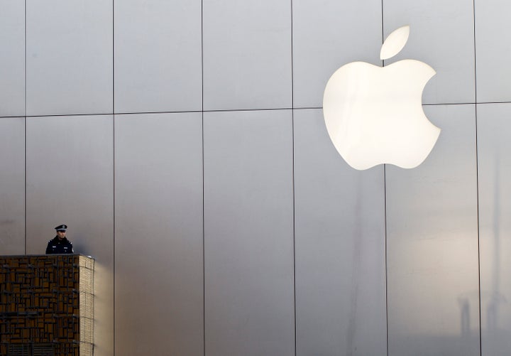 'This American Life' Retraction Other Journalism Fabrication Scandals