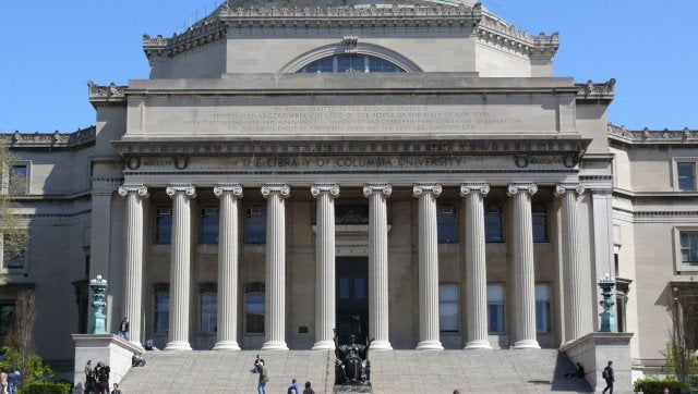 description 1 nl:Columbia-universiteit | Columbia University College Walk Court Yard 1 en:Columbia University | Columbia University ...