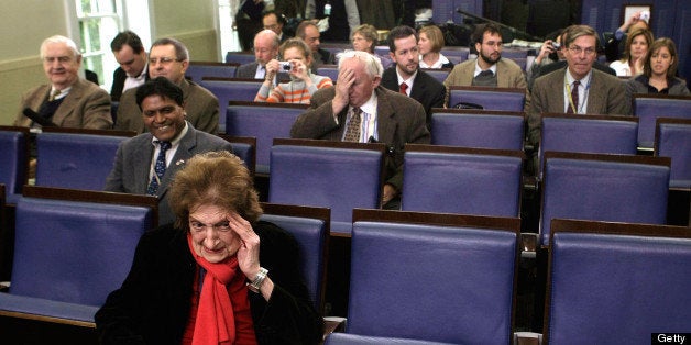 WASHINGTON - NOVEMBER 12: Veteran White House journalist Helen Thomas, (front) waits prior to the White House daily briefing at the White House briefing room November 12, 2008 in Washington, DC. Thomas has returned to the White House the first time since she has a stomach infection in May, 2008. (Photo by Alex Wong/Getty Images)