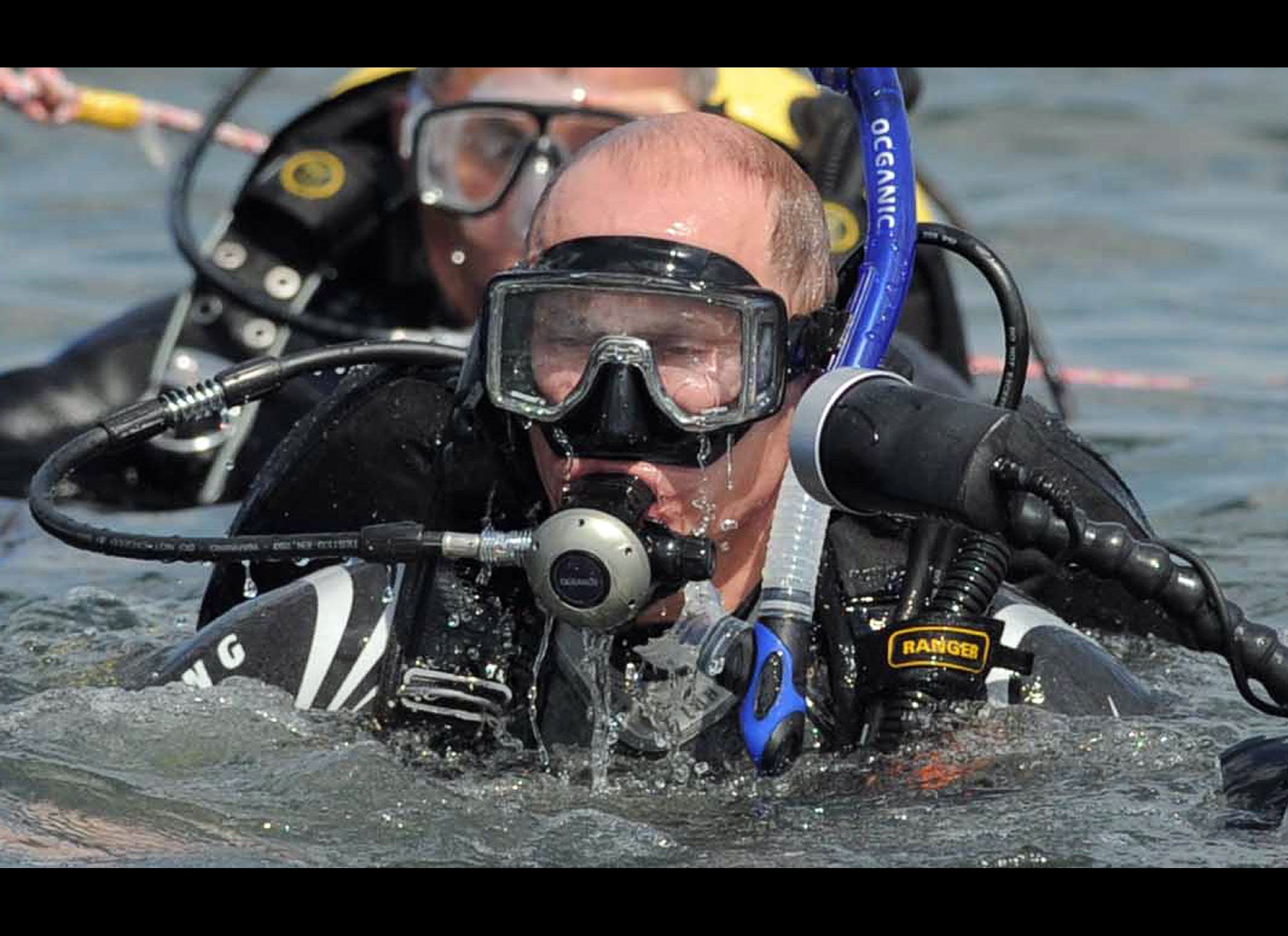 Владимир Путин с аквалангом