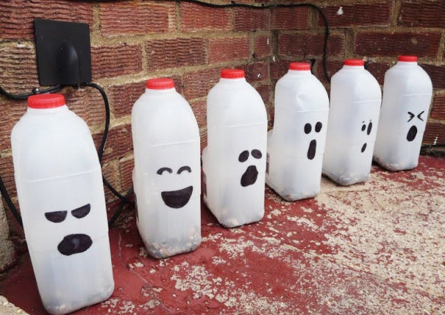 Easy Halloween Milk Jug Ghosts Craft Tutorial