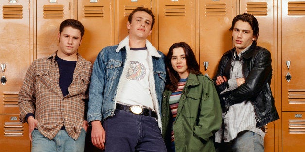 FREAKS AND GEEKS -- Season 1 Gallery -- Pictured: (l-r) Seth Rogen as Ken Miller, Jason Segel as Nick Andopolis, Linda Cardellini as Lindsay Weir, and James Franco as Daniel Desario -- (Photo by: Chris Haston/NBC/NBCU Photo Bank via Getty Images)