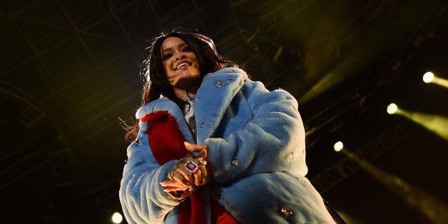 INDIANAPOLIS, IN - APRIL 04: Rihanna performs onstage during the Coke Zero Countdown at the NCAA March Madness Music Festival - Day 2 at White River State Park on April 4, 2015 in Indianapolis, Indiana. (Photo by Michael Loccisano/Getty Images for Turner)