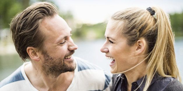 RÃ©sultat de recherche d'images pour "man and woman happy"