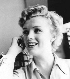 100+] Marilyn Monroe Wallpapers