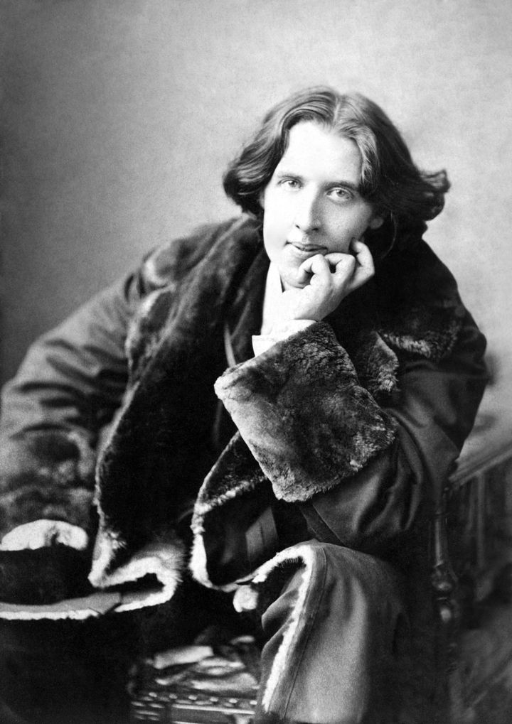Description Oscar Wilde in his favourite coat. New York. | Source http://www. poems. net. au/images/oscar-wilde-portrait1. jpg poems. ... 