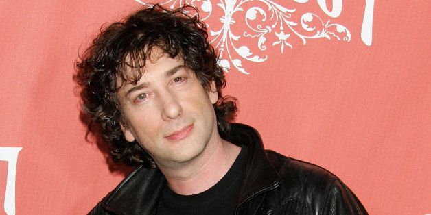 LOS ANGELES, CA - OCTOBER 19: Writer Neil Gaiman arrives at Spike TV's 'Scream 2007' held at The Greek Theatre on October 19, 2007 in Los Angeles, California. (Photo by Jeffrey Mayer/WireImage) 