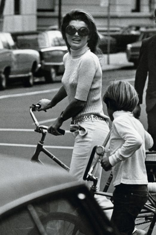 New Book Explores Jacqueline Kennedy Onassis's Book Publishing Career ...