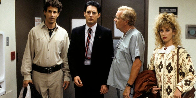 TWIN PEAKS - Episode 2.1 - Airdate: October 13, 1990. (Photo by ABC Photo Archives/ABC via Getty Images)MICHAEL ONTKEAN;KYLE MACLACHLAN;WARREN FROST;KIMMY ROBERTSON