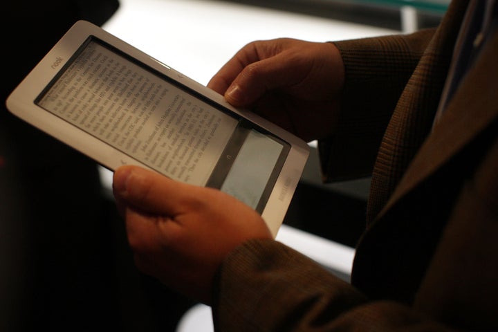 Do eReader Users Read More Books? | HuffPost Entertainment