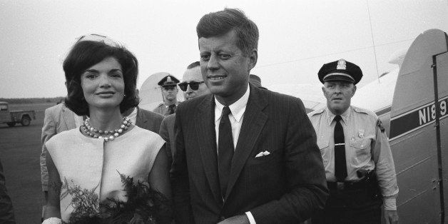 American future First Lady Jacqueline Kennedy (1929 - 1994) and her husband, Senator (and future US President) John F. Kennedy (1917 - 1963), arrive home after he had accepted the Democratic Party nomination for President. Massachusetts, July 1960. (Photo by Paul Schutzer/Time & Life Pictures/Getty Images)