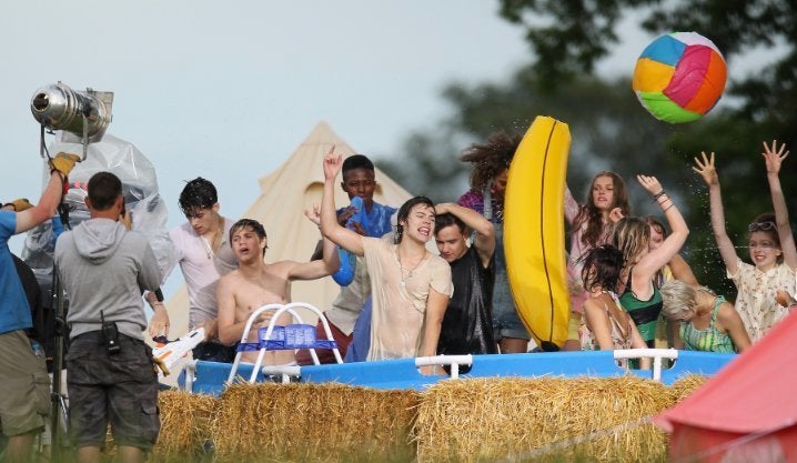 One Direction - Live While We're Young 