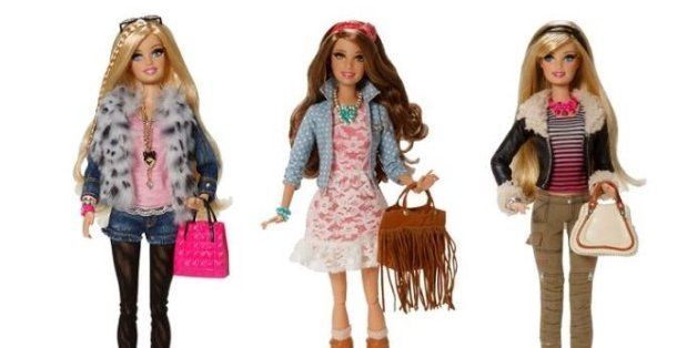 Papusilemele.com just wrote about a Barbie Collector Survey and that these Barbie dolls were shown, incl. this Playline looking Fashionistas Line. All I can say is that they look FAB! I'd love to see Fashionistas Barbies in Outfits like that. I don't believe that Mattel would release a Playline with that many details, so they have to be some sort of Special-Edition dolls or Prototypes. I'd love to see Barbie dolls with modern Outfits.... especially that girl on the left is just amazing :3
