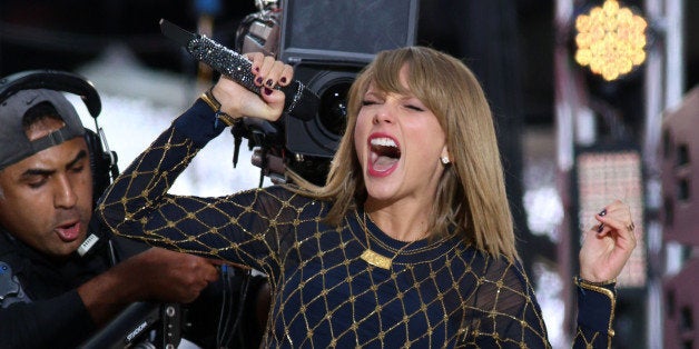Taylor Swift performs on ABC's "Good Morning America" in Times Square on Thursday, Oct. 30, 2014, in New York. (Photo by Greg