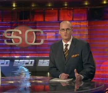 ESPN anchor Scott Van Pelt relishes ride on 'Bad Beats' elephant