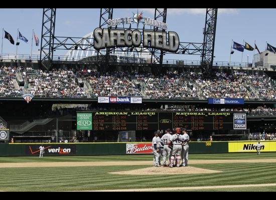 Colorado Rockies: Russell Wilson will throw ceremonial first pitch