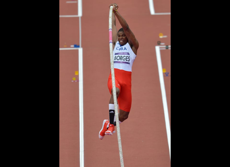 Lazaro Borges Pole Vault Snap