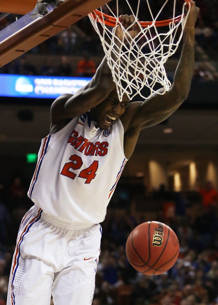 AUSTIN, TX - MARCH 24: Casey Prather #24 of the Florida Gators dunks against the Minnesota Golden Gophers during the third r