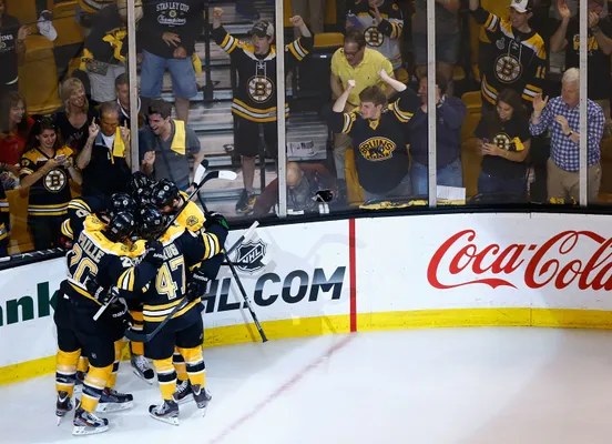 Penguins players celebrate Stanley Cup with adorable photos of kids in the  trophy