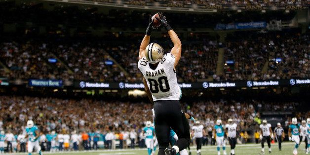 Jimmy Graham Touchdown: Saints TE Leaps Over Dolphins Defenders For Amazing  TD (VIDEO)