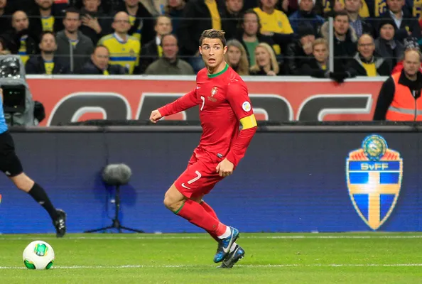 Ronaldo's Hat Trick In World Cup Qualifying Playoff Even Had Zlatan  Ibrahimovic Applauding (GIF/VIDEO)