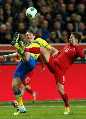 Ronaldo's Hat Trick In World Cup Qualifying Playoff Even Had Zlatan  Ibrahimovic Applauding (GIF/VIDEO)