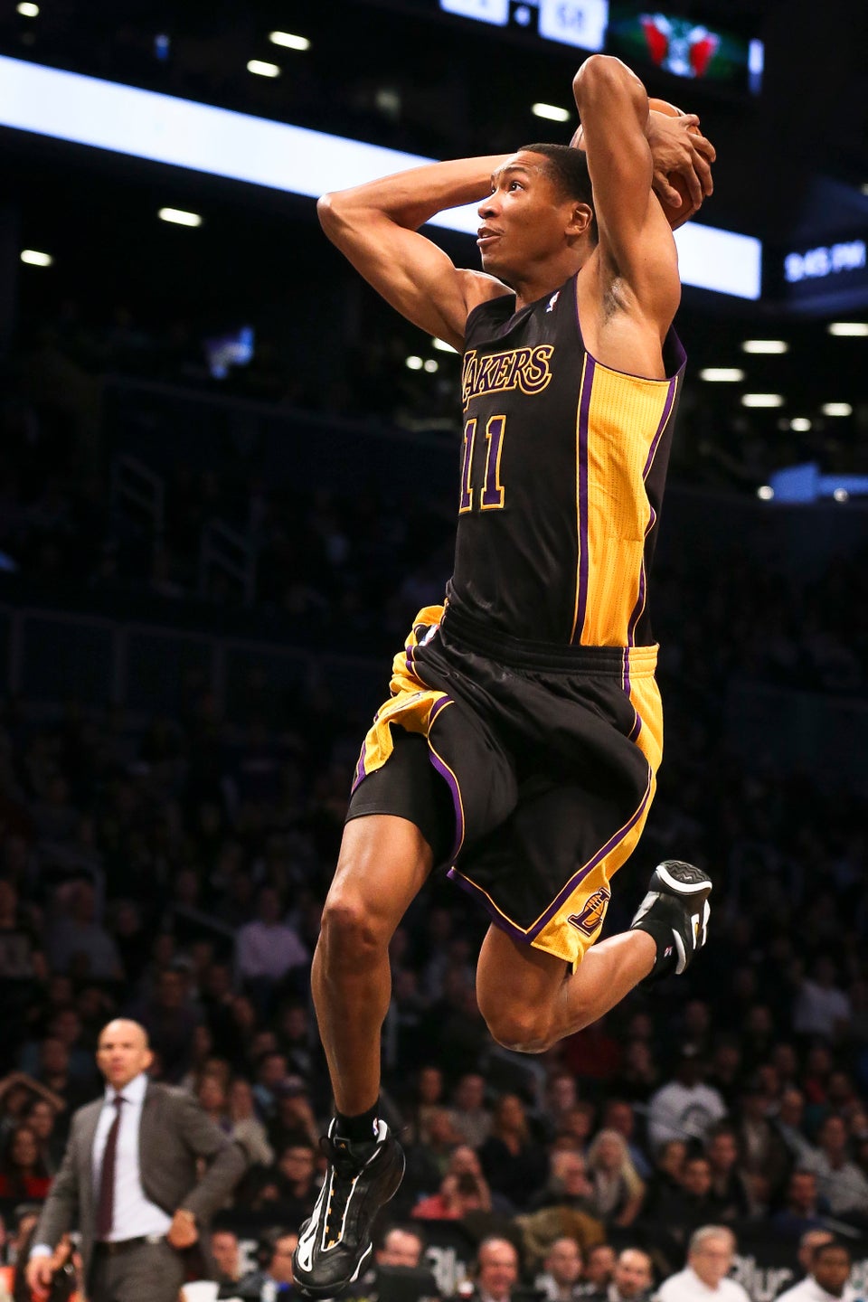 Lakers' Black 'Hollywood Nights' Uniforms Debut In Brooklyn