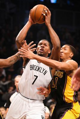 Lakers' Black 'Hollywood Nights' Uniforms Debut In Brooklyn