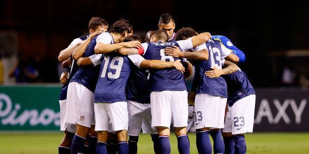 SAN JOSE, COSTA RICA - SEPTEMBER 06: The starting lineup for the United States Men's National Team huddles prior to facing Costa Rica during the FIFA 2014 World Cup Qualifier at Estadio Nacional on September 6, 2013 in San Jose, Costa Rica. (Photo by Kevin C. Cox/Getty Images) 