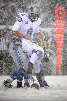 LeSean McCoy dashes through snow to record as Eagles drop Lions