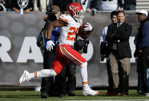 Steelers' Terence Garvin Gave AFC North Rival Kevin Huber Most Memorable  Moment In 14-Year Career