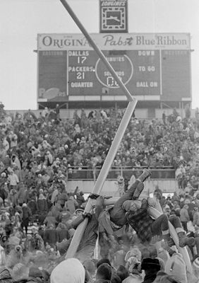 Lambeau Field braced for another special night, 53 years on from the 'Ice  Bowl'