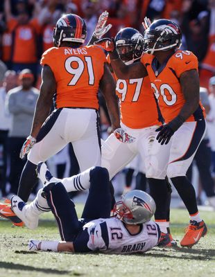 Meet the Denver Broncos' skydiving team, Thunderstorm - CBS News