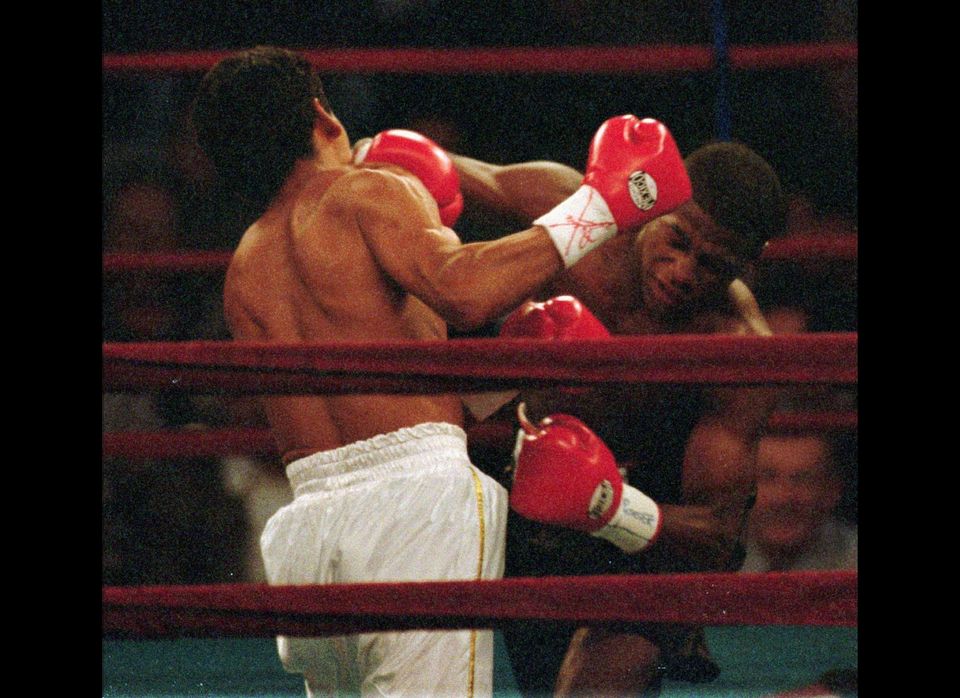 Mayweather vs. Apodaca - October 11, 1996 (Professional Debut)