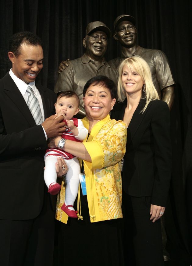 Tiger Woods Wife Elin Nordegren Rejects Family Portrait Report Huffpost