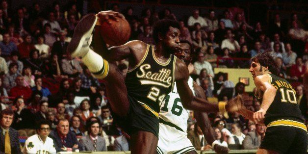 BOSTON - JANUARAY 19: Spencer Haywood #24 of the Seattle Supersonics grabs the rebound against the Boston Celtics on January 19, 1973 at the Boston Garden in Boston, Massachusetts. NOTE TO USER: User expressly acknowledges that, by downloading and or using this photograph, User is consenting to the terms and conditions of the Getty Images License agreement. Mandatory Copyright Notice: Copyright 1973 NBAE (Photo by Dick Raphael/NBAE via Getty Images)