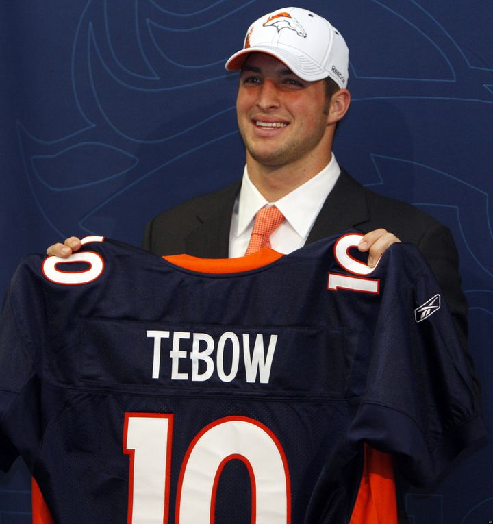 Tim Tebow's Denver Broncos jersey leads NFL sales for April