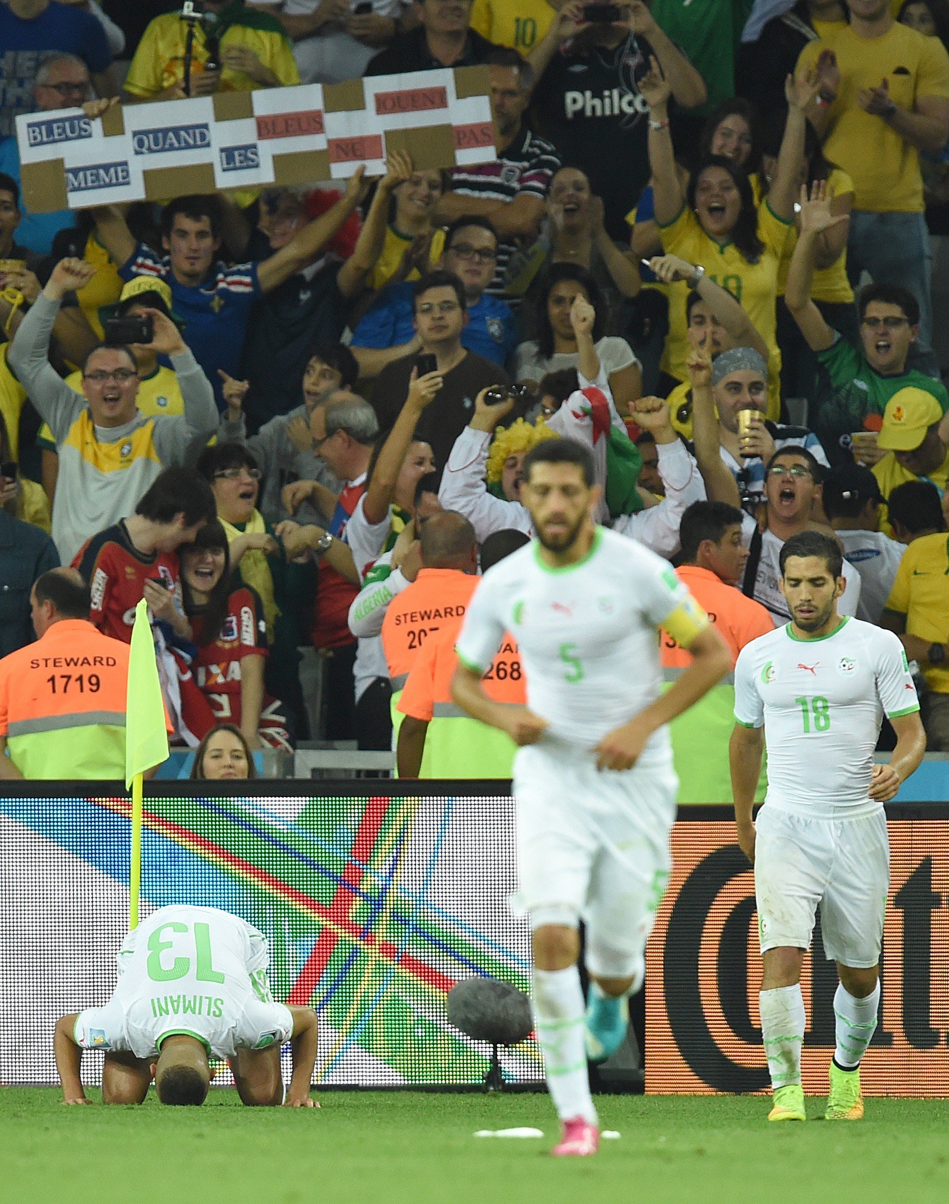 Algeria Takes Historic Step Into World Cup Round Of 16 GIFs PHOTOS   5bb76460200000c70101608f 