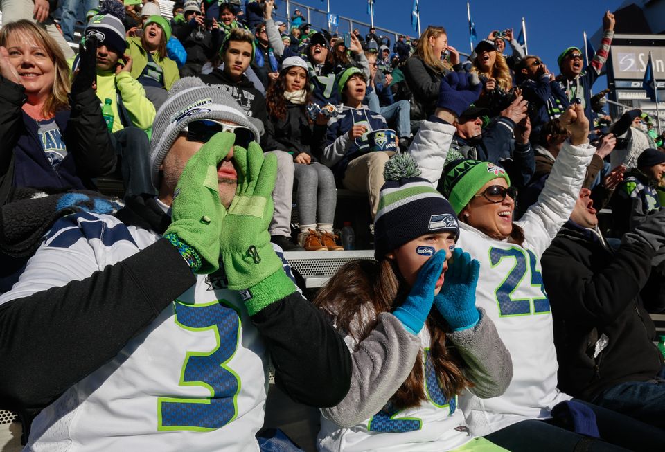 12 Things To Know About The Seahawks 12th Man Huffpost Sports 8670