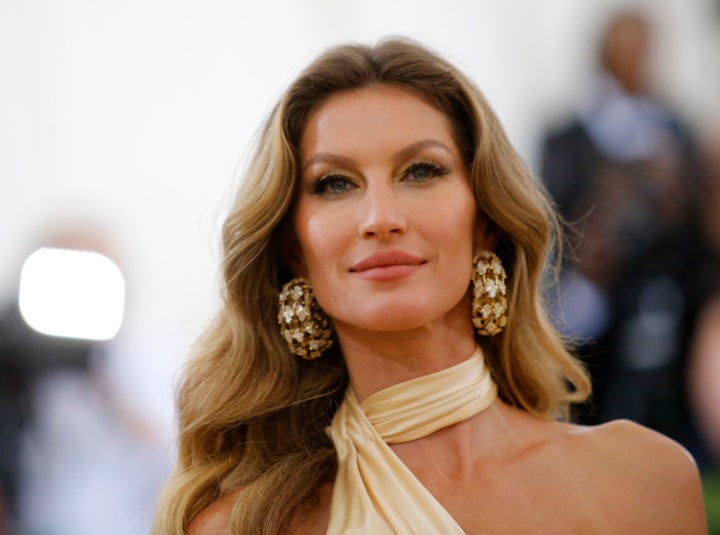 Gisele Bundchen arrives at the Met Gala on May 7, 2018. 