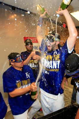 Ant-Man's Paul Rudd Celebrates Kansas City Royals Winning World Series