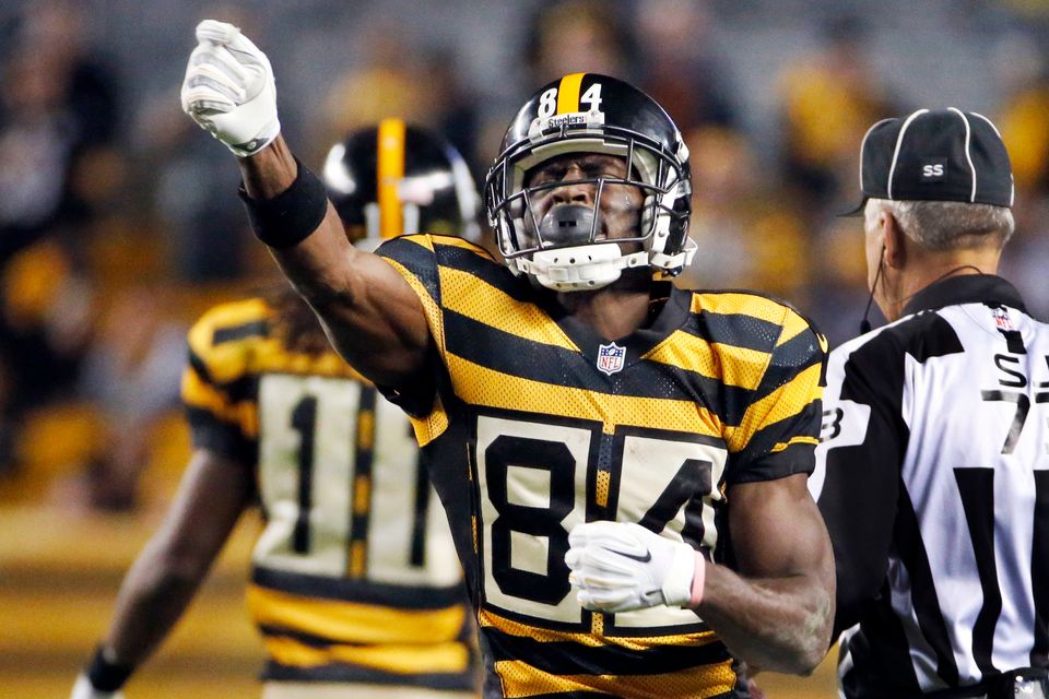 Antonio Brown urging Dez Bryant to sign with Steelers is an awful