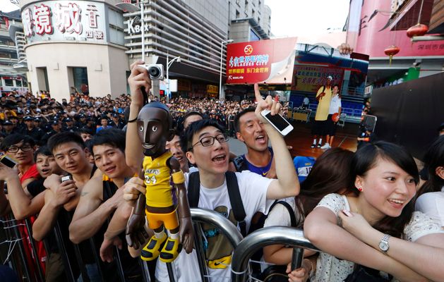 Los Angeles Dodgers fans react to Kobe Bryant inspired jerseys being given  away by team: I need this in my life Someone book me a flight to LA