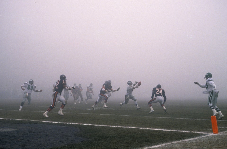 Rear view of referee in fog during Chicago Bears vs Philadelphia News  Photo - Getty Images